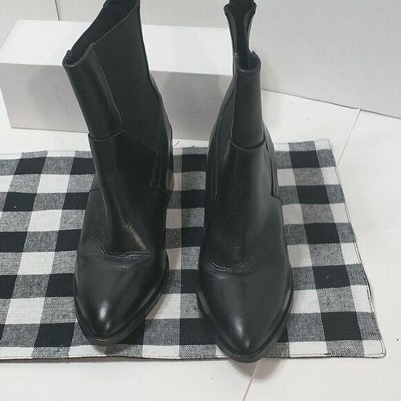 Brusque Womens Chelsea Booties Black Block Heel Almond Toe Pull On 10.5 EUR 41 - Picture 4 of 10